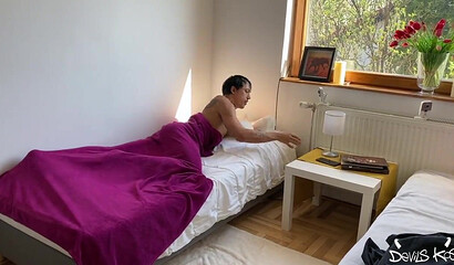 Администраторша хостела отсосала большой член русского клиента