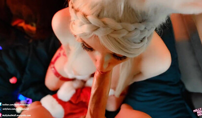 Сисястая эльфичка сосет член русского парня и дрочит анал игрушкой