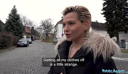 Стильная мамка потрахалась с чехом, у которого огромный хер