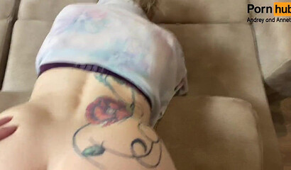 Похотливая мачеха лакомится крепким членом молодого пасынка