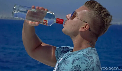 Жаркая оргия с похотливыми красотками на яхте