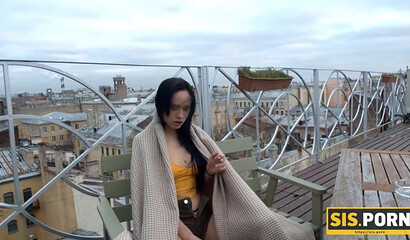 Брат шантажом заставил русскую сестру сосать большой член