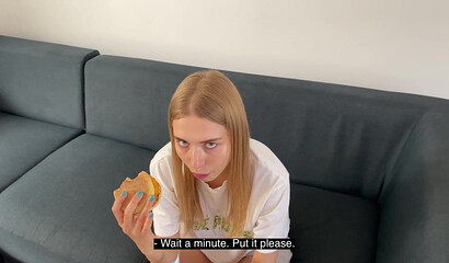 Bitch Californiababe again wants more sauce in her burger