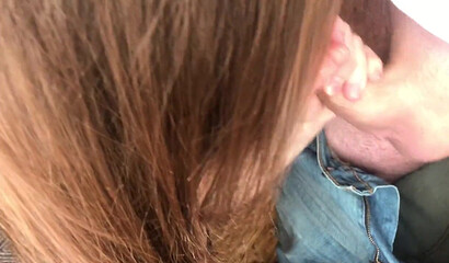 Роскошная мамаша уже давно разводит на секс друзей сына, когда его нет дома