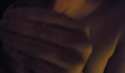 Школьница очень качественно поработала ротиком на вписке у лучшего друга