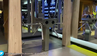 Pickup blonde in the gym dragged a stranger into her room for passionate sex